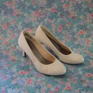 White Patent Pump Heels Bridal Sz6